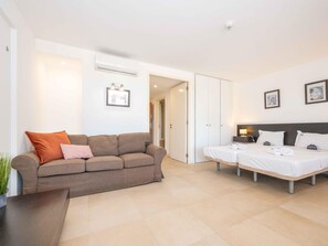 Interior - 🏖️ White Golden - AC - Wi-Fi - Access Pools & Beach Included (Cabanas de Tavira)