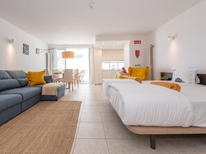 1 bedroom, iron/ironing board, Internet, bed sheets - 🏖️ Apartment with Sea View at Golden Club – Pools & Beach Access (Cabanas de Tavira)