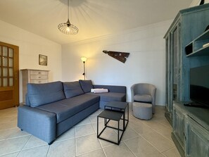 Living area - Sun & Terrace Tavira Escape - 10 mins City Center - Quiet (Tavira)