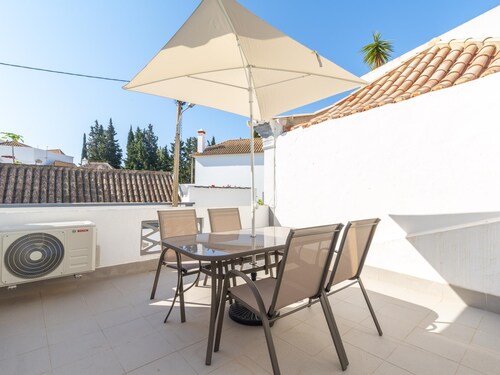 Casa Garde Townhouse - 5 mins City Center - Balcony - AC - Wi-Fi