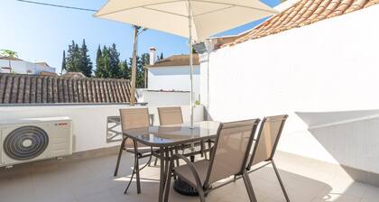 Casa Garde Townhouse - 5 mins City Center - Balcony - AC - Wi-Fi