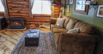 Trails End, historic cabin on Bear Creek, next to Gulkana River