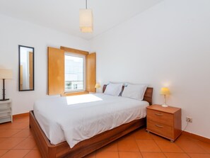2 bedrooms, iron/ironing board, Internet, bed sheets - Terra Estreita 2 Bedroom Apartment with Pool (Santa Luzia Tavira)