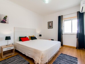 2 bedrooms, iron/ironing board, Internet, bed sheets - Santa Luzia Residence 2BDR Apartment 2 with Pool Wi-Fi (Santa Luzia Tavira)