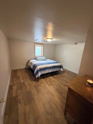 Unclassified image, 3 of 15, button - Spacious 4-bedroom house in peaceful Belle Fourche with AC (Belle Fourche)