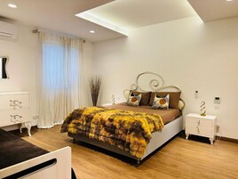 Iron/ironing board, free WiFi