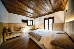 WiFi, bed sheets - Apt.Coldai - `La Baita Civetta 1955` (Province of Belluno)