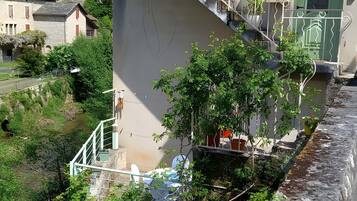 Enceinte de lâhĂ©bergement