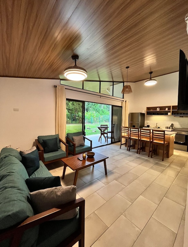 Oklassificerad bild, 1 av 17, knapp