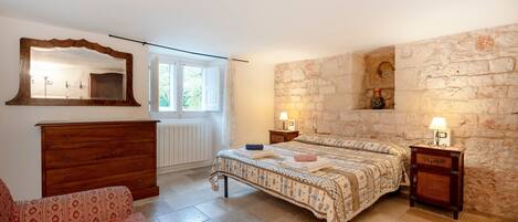 2 chambres, fer et planche Ă repasser, Wi-Fi, draps fournis