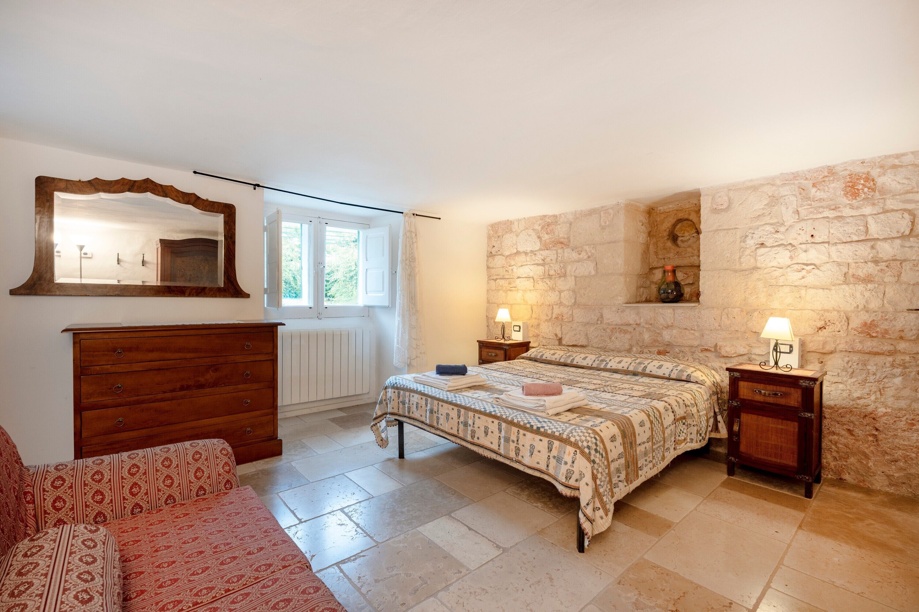 2 chambres, fer et planche à repasser, Wi-Fi, draps fournis