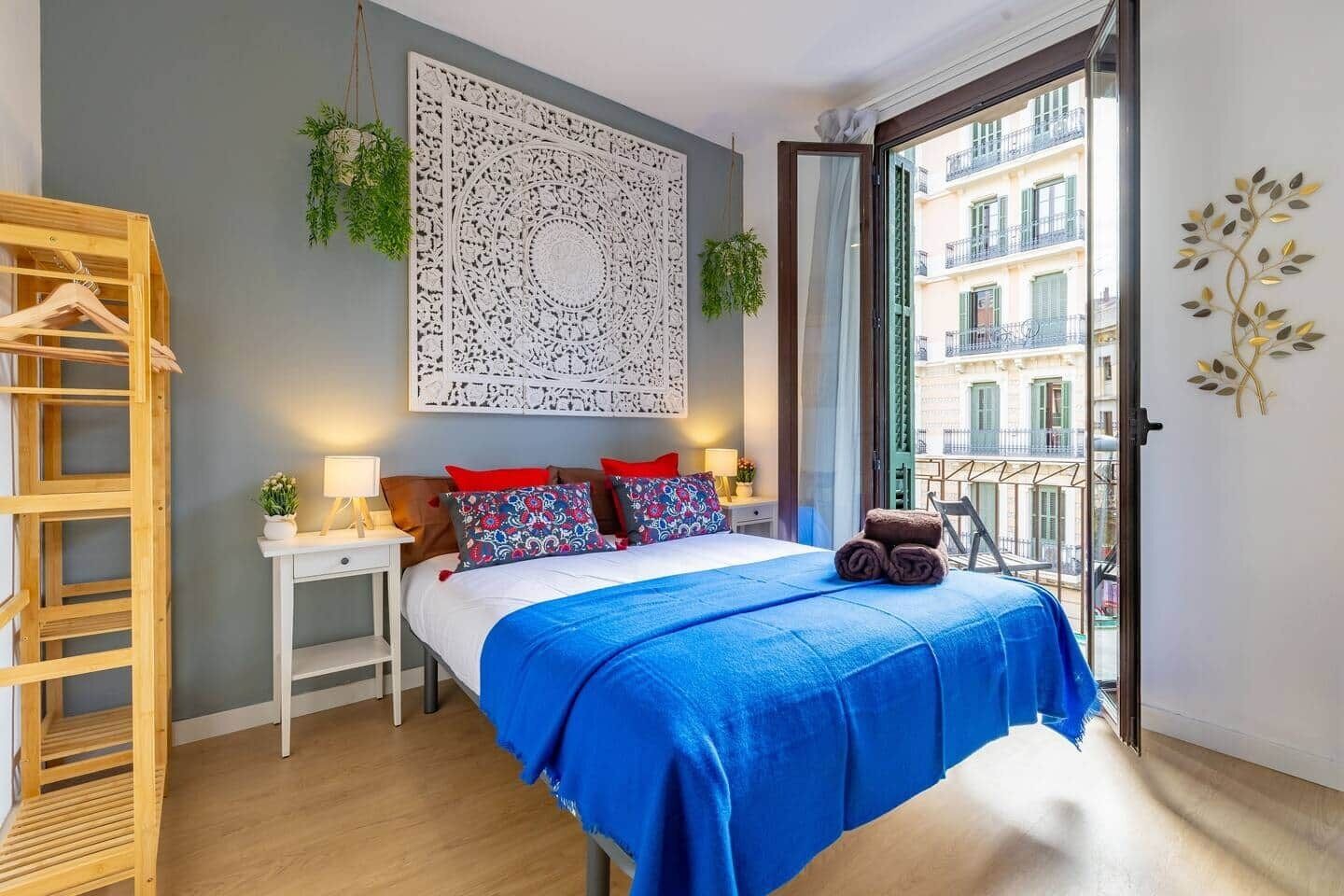 Iron/ironing board, free WiFi, bed sheets