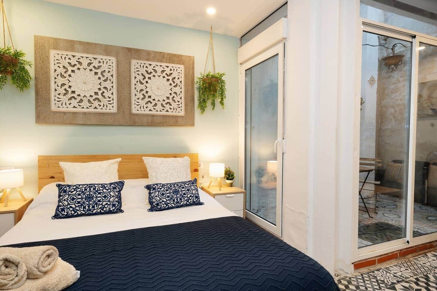 1 slaapkamer, een strijkplank/strijkijzer, gratis wifi, beddengoed