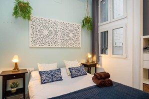 1 bedroom, iron/ironing board, free WiFi, bed sheets - Modern studio 20' Barcelona Center / 10' walk to the beach / 15' Forum Bcn (Sant Adrià de Besòs)