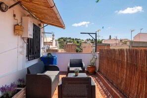 Terrace/patio - Penthouse with terrace 5' Fira Barcelona and Montjuic (Barcelona)