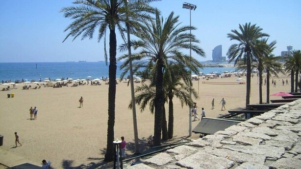 Beach - Modern 2 rooms flat in Poblenou, 8' walk to beach (Barcelona)