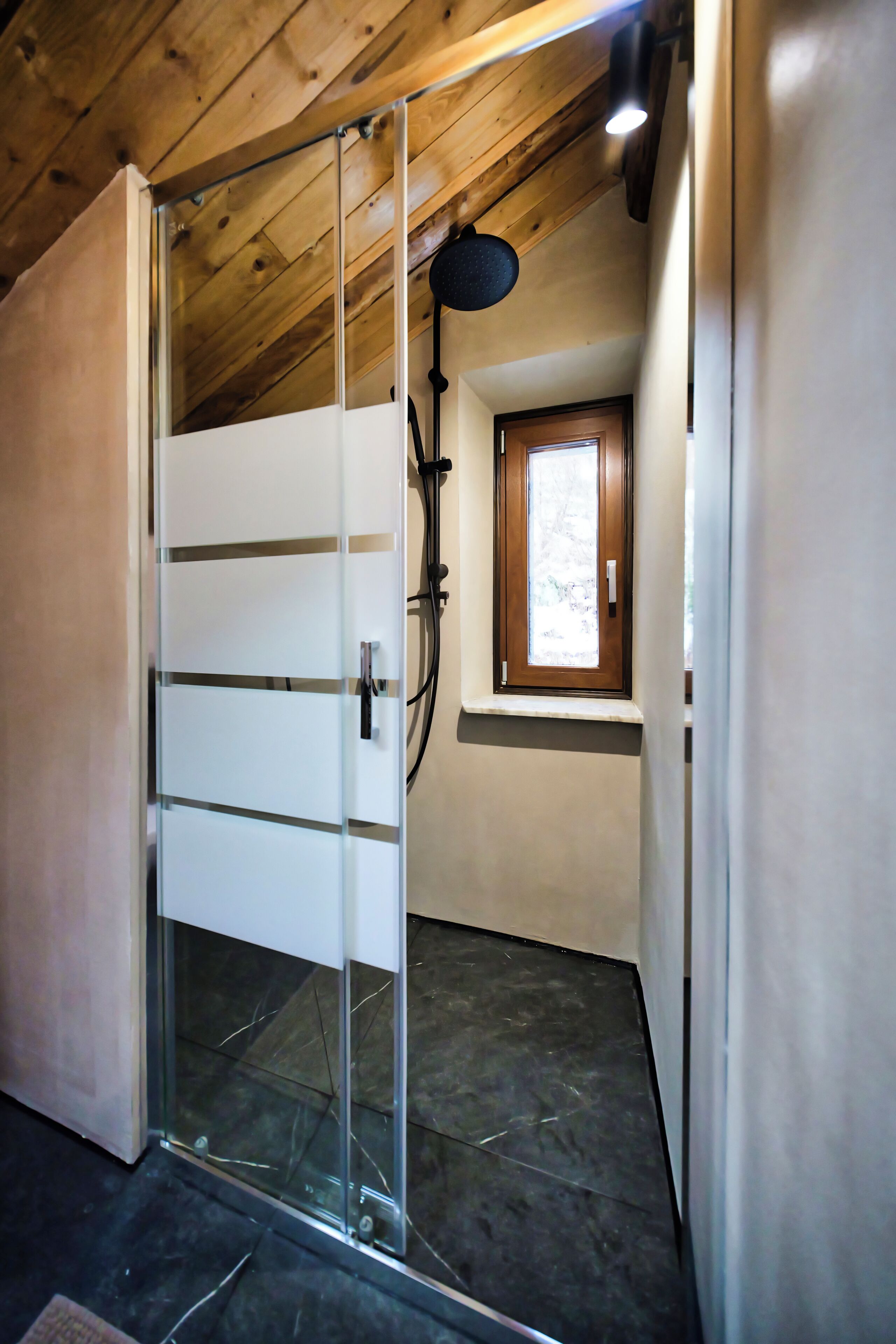 Dusche, Haartrockner, Bidet, Handtücher