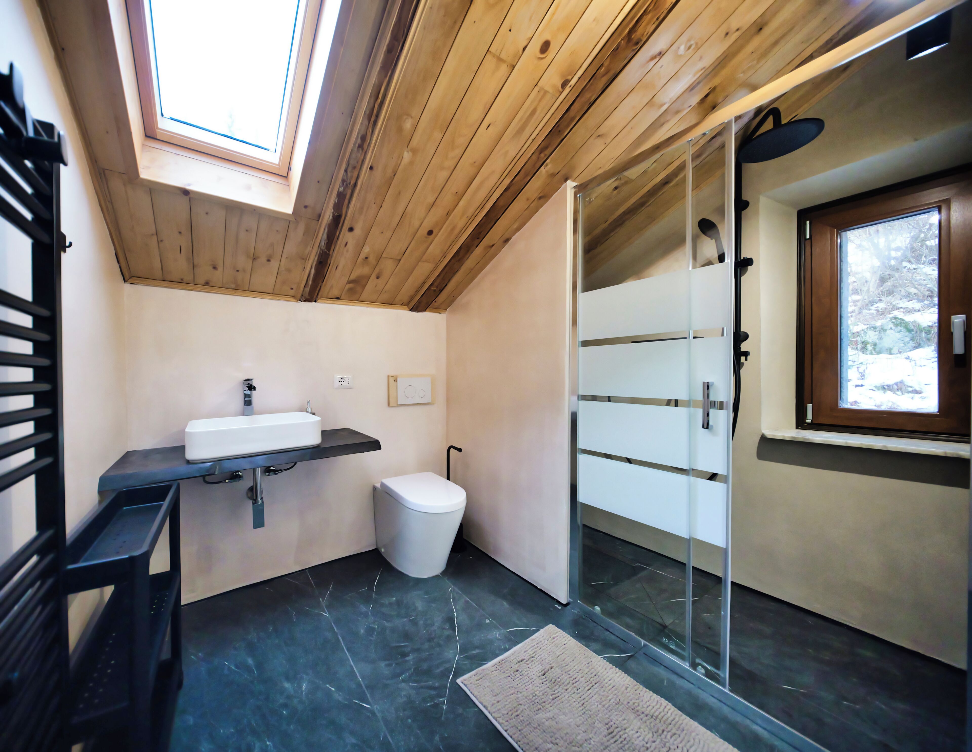 Dusche, Haartrockner, Bidet, Handtücher