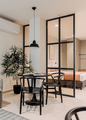 Emper Forum | Dining - Emper by Zoia Living (Athens)