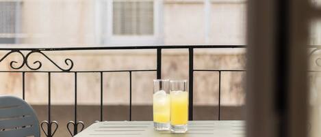 Emper Noble | Outdoor dining