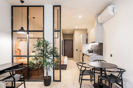 Emper by Zoia Living