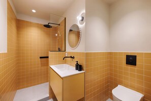 Familienapartment, Stadtblick | Badezimmer