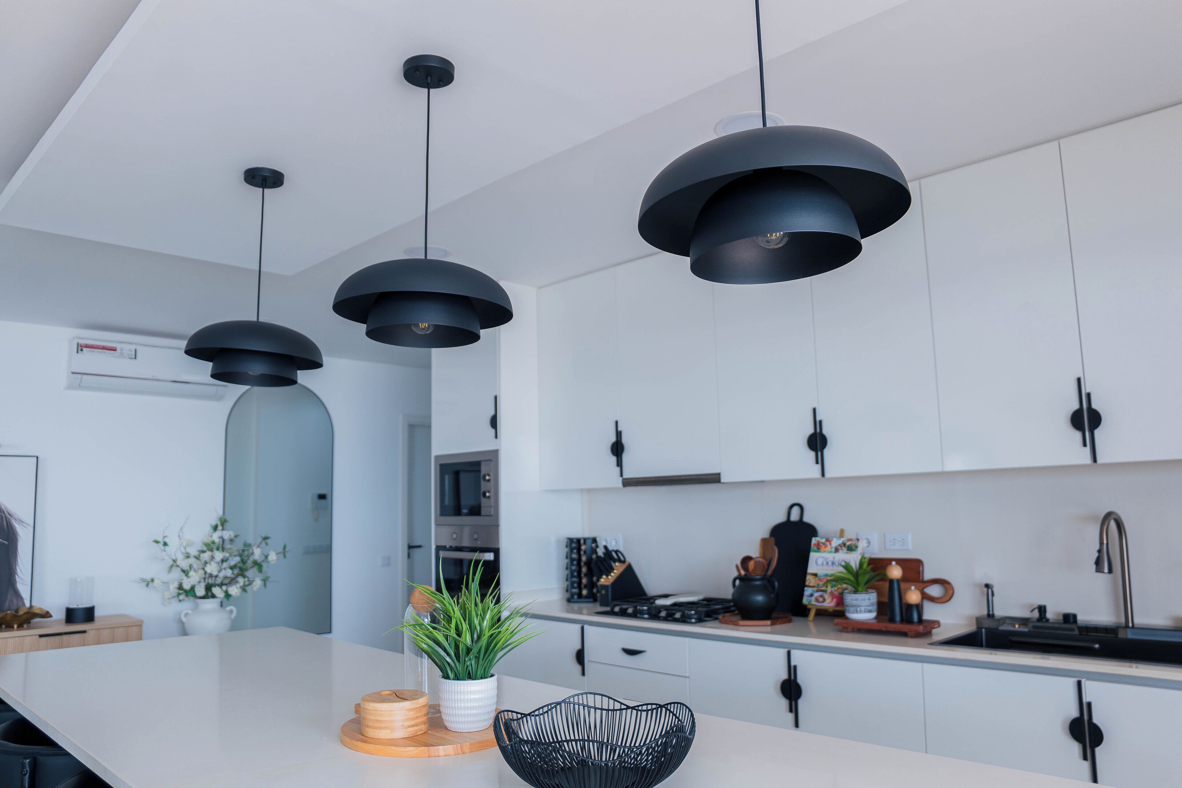 Microondas, horno, placa de cocina, tetera/pava eléctrica