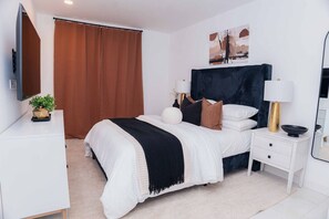 Desk, WiFi, bed sheets