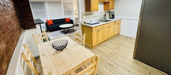 Serene 1-bedroom apartment with laundry in charming Albany