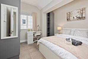 4 Schlafzimmer, Bügeleisen/Bügelbrett, WLAN, Bettwäsche