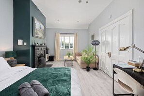 4 Schlafzimmer, Bügeleisen/Bügelbrett, WLAN, Bettwäsche