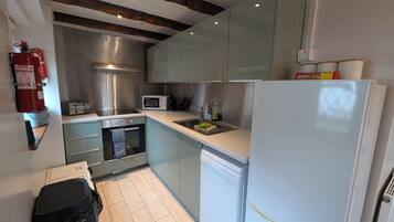 Comfort Apartment, Mountain View | Private kitchen
