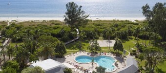 Relaxing 2-bedroom @TORTUGA BEACH CLUB RESORT