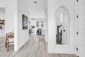 House, Multiple Beds (Seapointe Serenity) | Interior