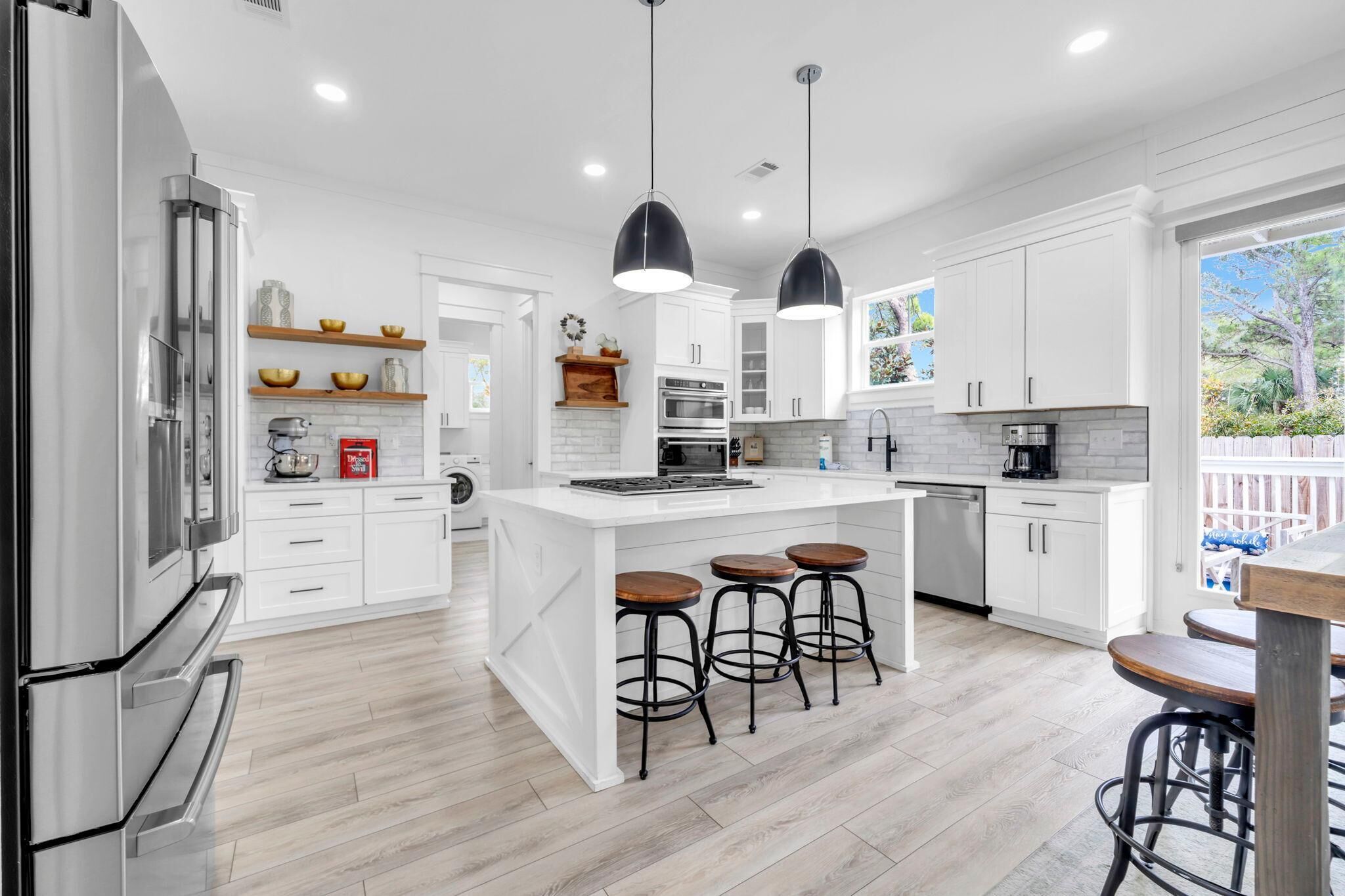 House, Multiple Beds (Seapointe Serenity) | Private kitchen