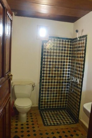 ห้องคอมฟอร์ทดับเบิลหรือทวิน, ลานระเบียง, วิวสวนหย่อม