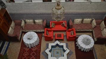 Khu sảnh