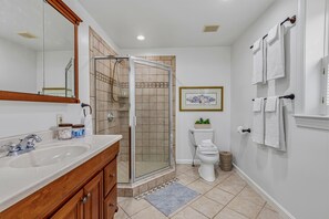 Unclassified image, 5 of 24, button - Cozy Haven Cottage - Wedding and Winery Retreat - Leesburg/Purcellville Area (Paeonian Springs)