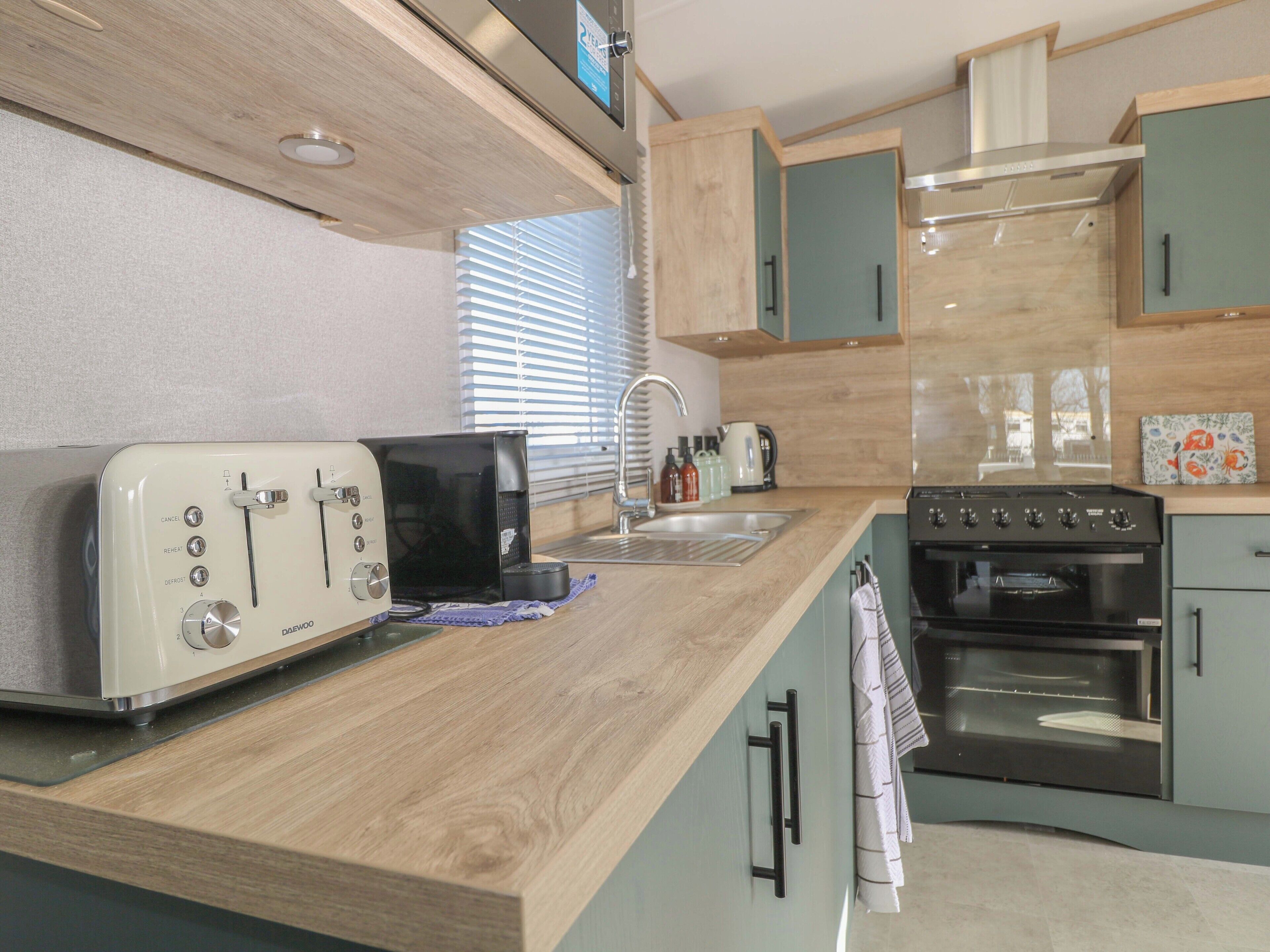 Cookware/dishes/utensils