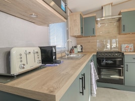 Cookware/dishes/utensils