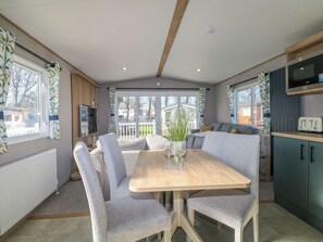 Dining - South Beach Landings 0028 (Rye)