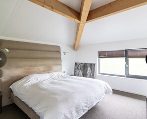 4 bedrooms