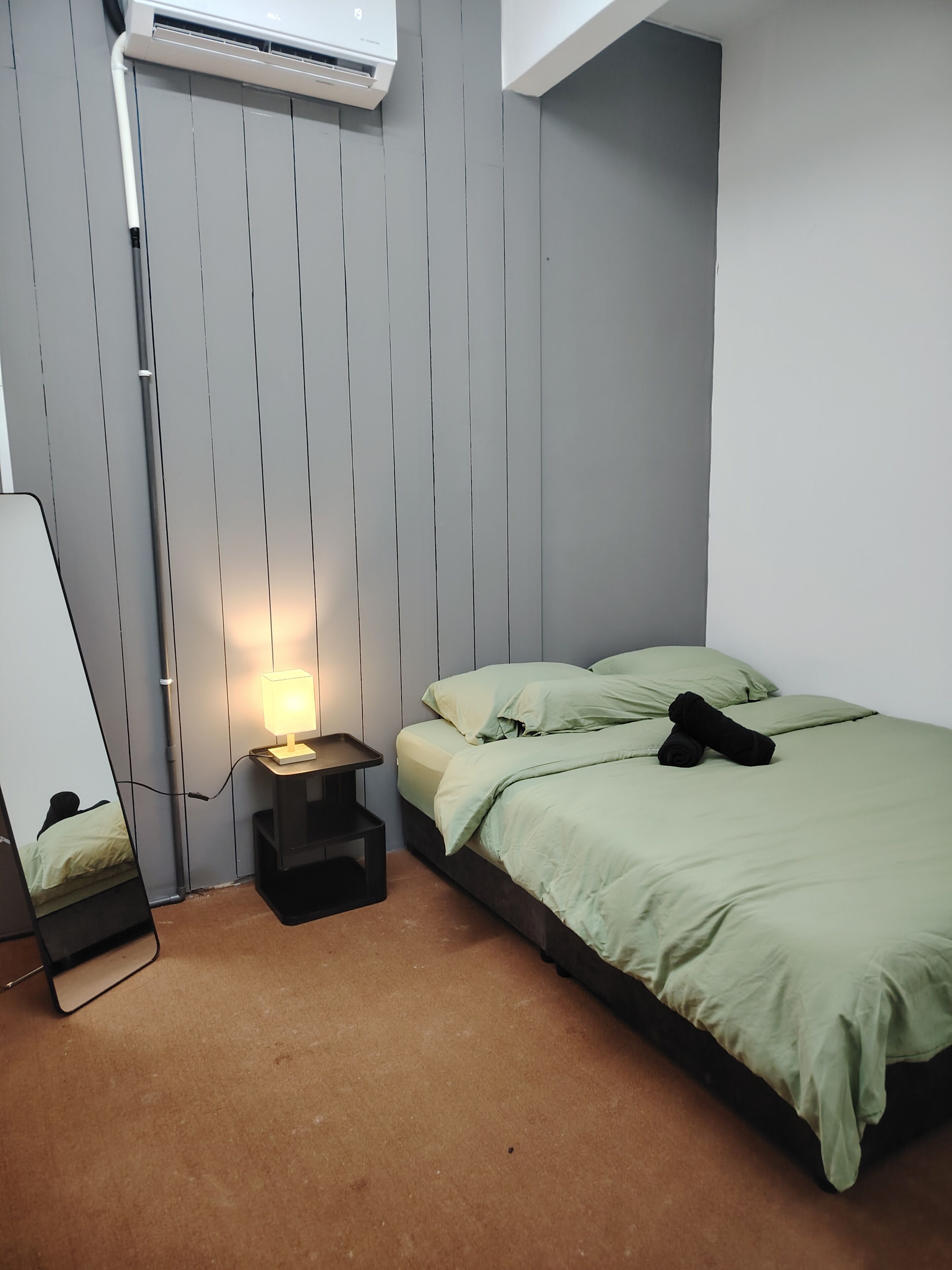 Iron/ironing board, free WiFi