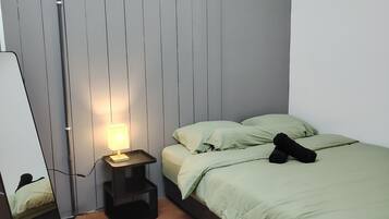 Iron/ironing board, free WiFi