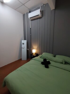 Double Room | Down comforters, iron/ironing board, free WiFi, bed sheets - Ayla Hostel at MITC (Ayer Keroh)
