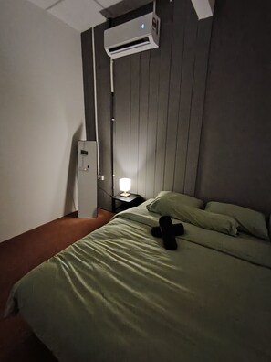 Double Room | Down comforters, iron/ironing board, free WiFi, bed sheets - Ayla Hostel at MITC (Ayer Keroh)
