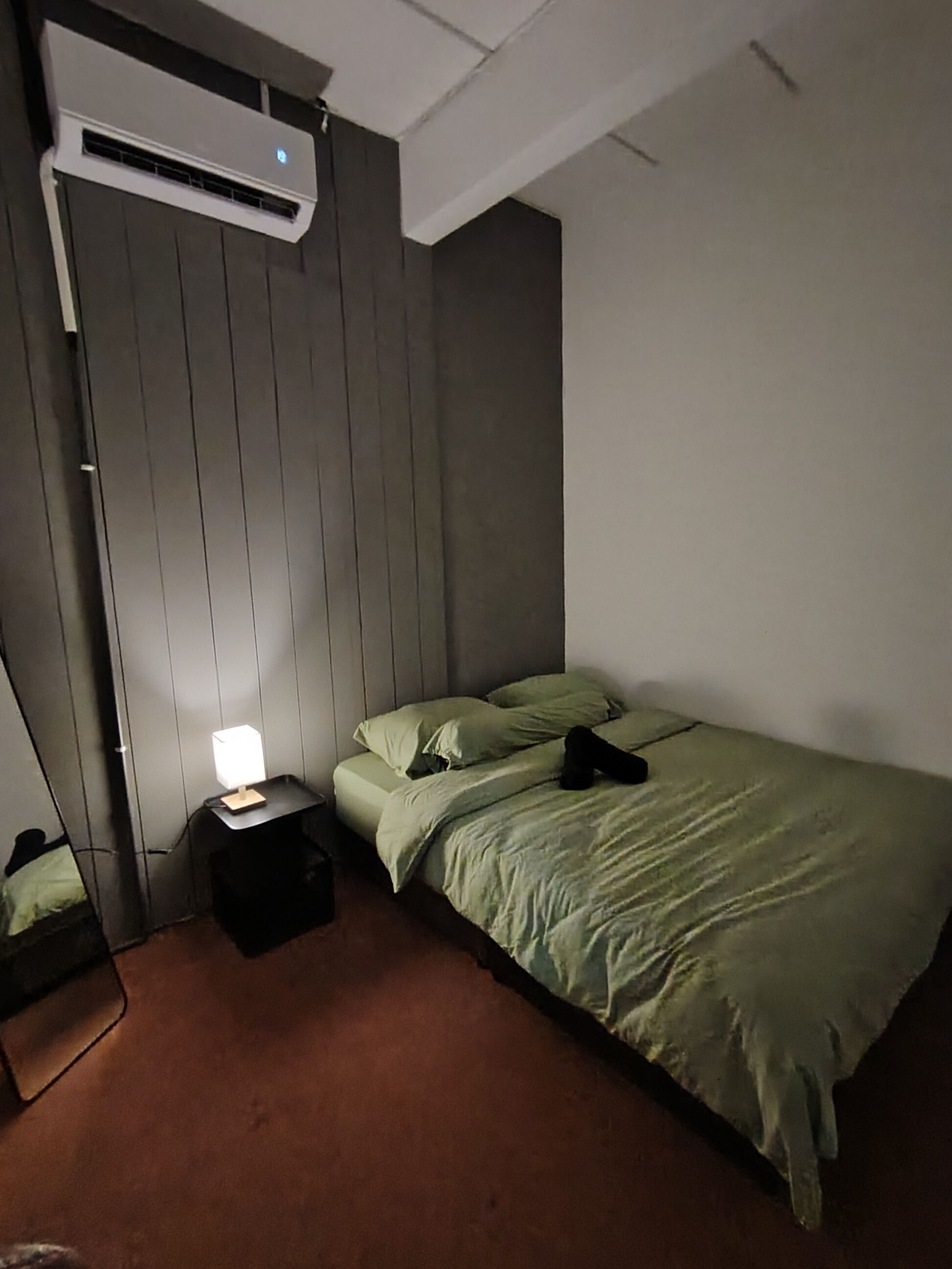 Down duvets, iron/ironing board, free WiFi, bed sheets