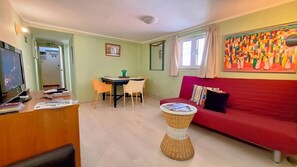 TV - Cozy Twin Apartment - Costa do Castelo Terrace III (Lisboa)