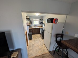 Unclassified image, 5 of 7, button - Cozy 1-bedroom farmhouse North of Butte (Walkerville)