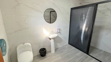 Apartment | Bathroom